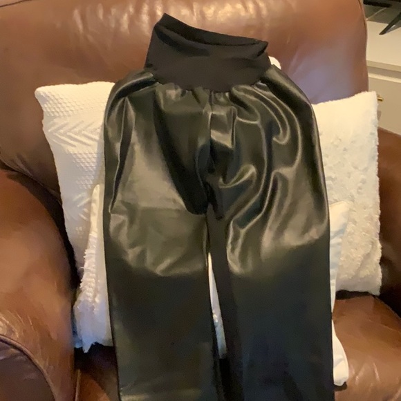 NWT Jessica Simpson Maternity pants. - Picture 2 of 8